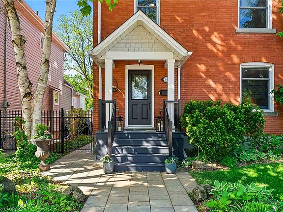 3rd image of 546 Hurd Ave