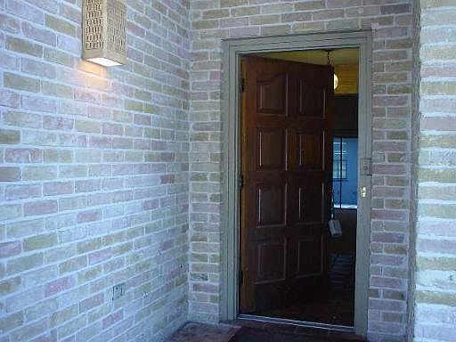 3rd image of 2422 BLUE QUAIL DR