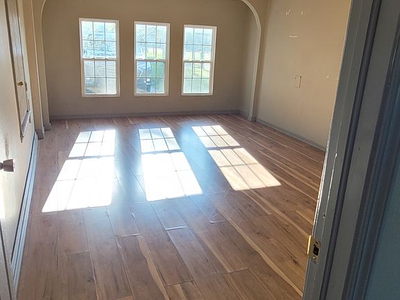 5th image of 1410 N 5th St