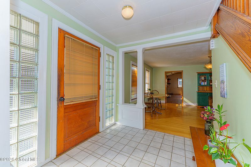 5th image of 131 Tomhannock Road