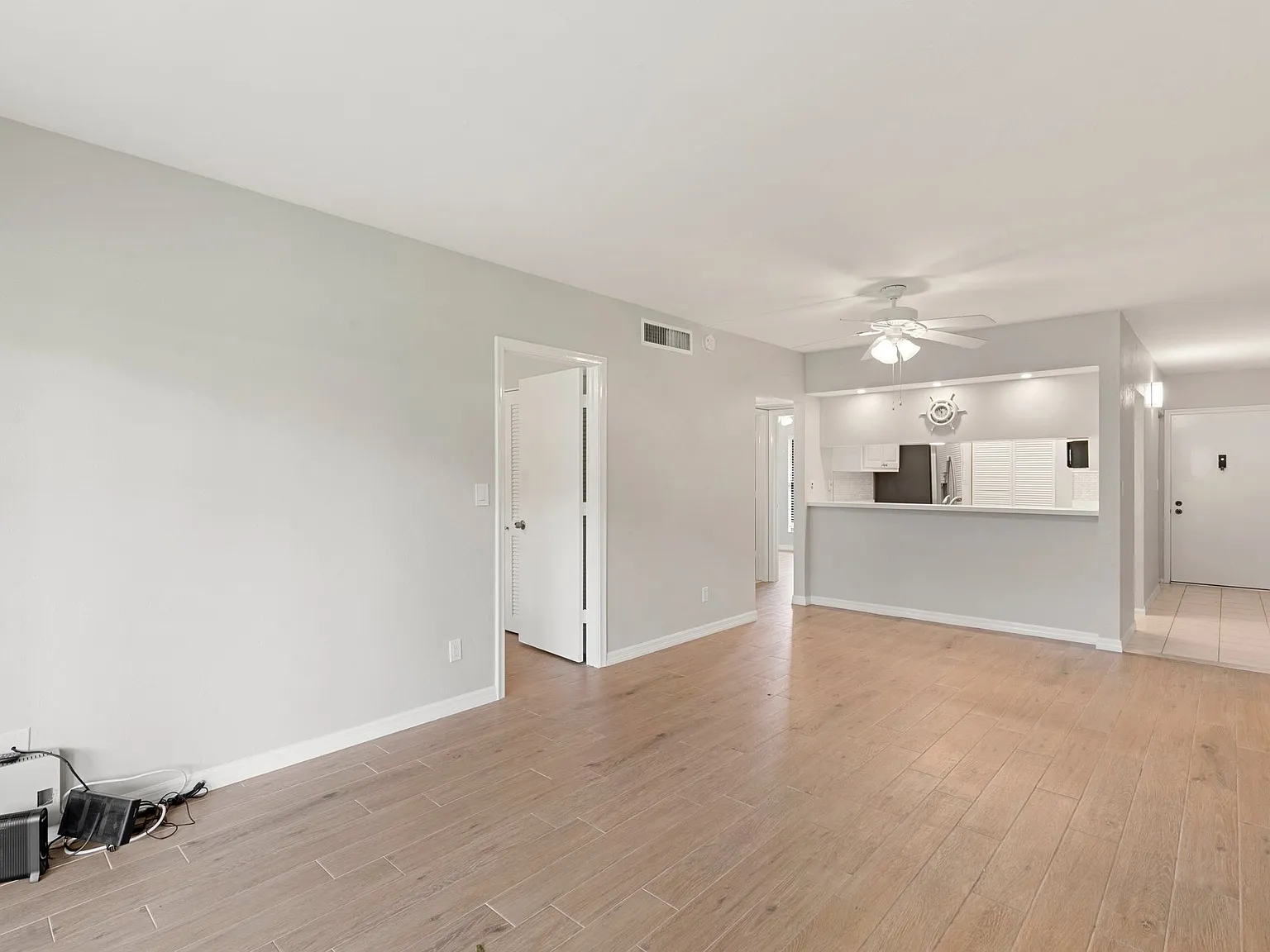 14 Manor Ter — Photo 3