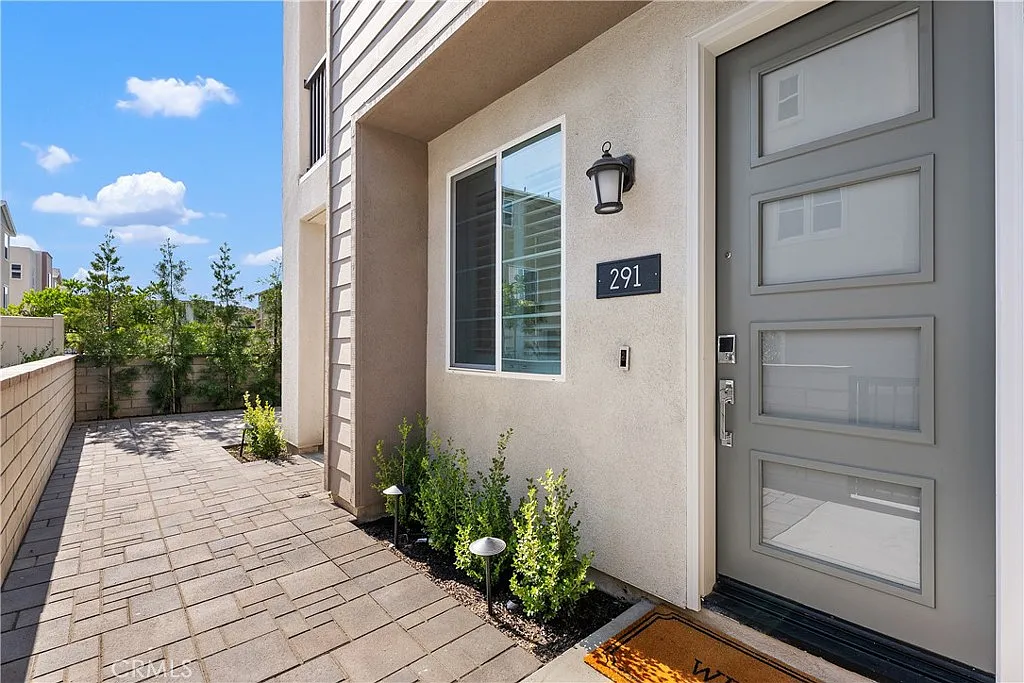 3 bed, 1597 sqft, $7,250 — Photo 4