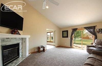 2nd image of 10054 N Hunt Ct