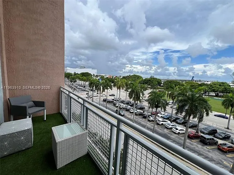 253 NE 2nd St #433 — Photo 9