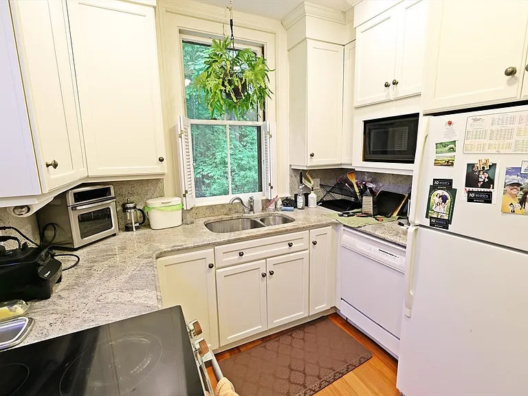 107 Waban Hill Rd #R — Photo 2