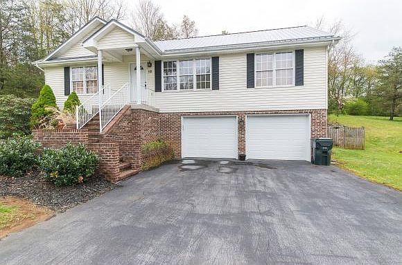 1st image of 101 Meadowcrest Dr