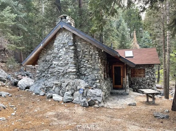 9620 Falls Rd, Forest Falls, CA 92339