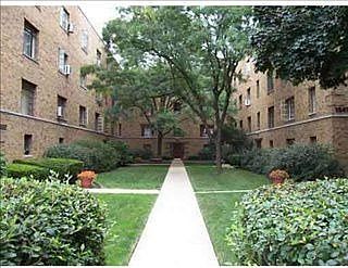 1st image of 1549 Monroe Ave #1