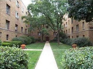 1549 Monroe Ave #1, River Forest, IL 60305