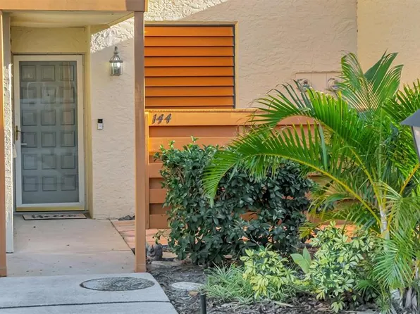 144 Wild Palm Dr, Bradenton, FL 34210