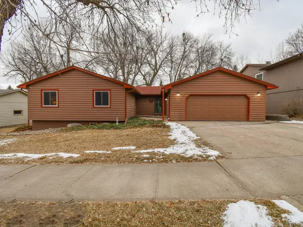 3305 E 33rd St, Sioux Falls, SD 57103