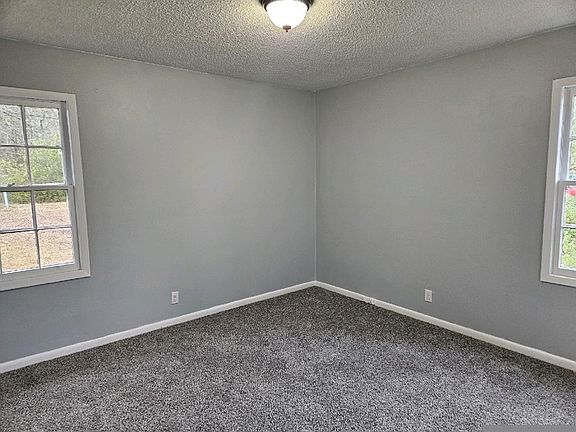 4th image of 1220 Poplar St