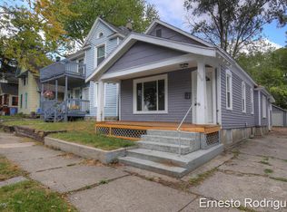 859 10th St NW, Grand Rapids, MI 49504