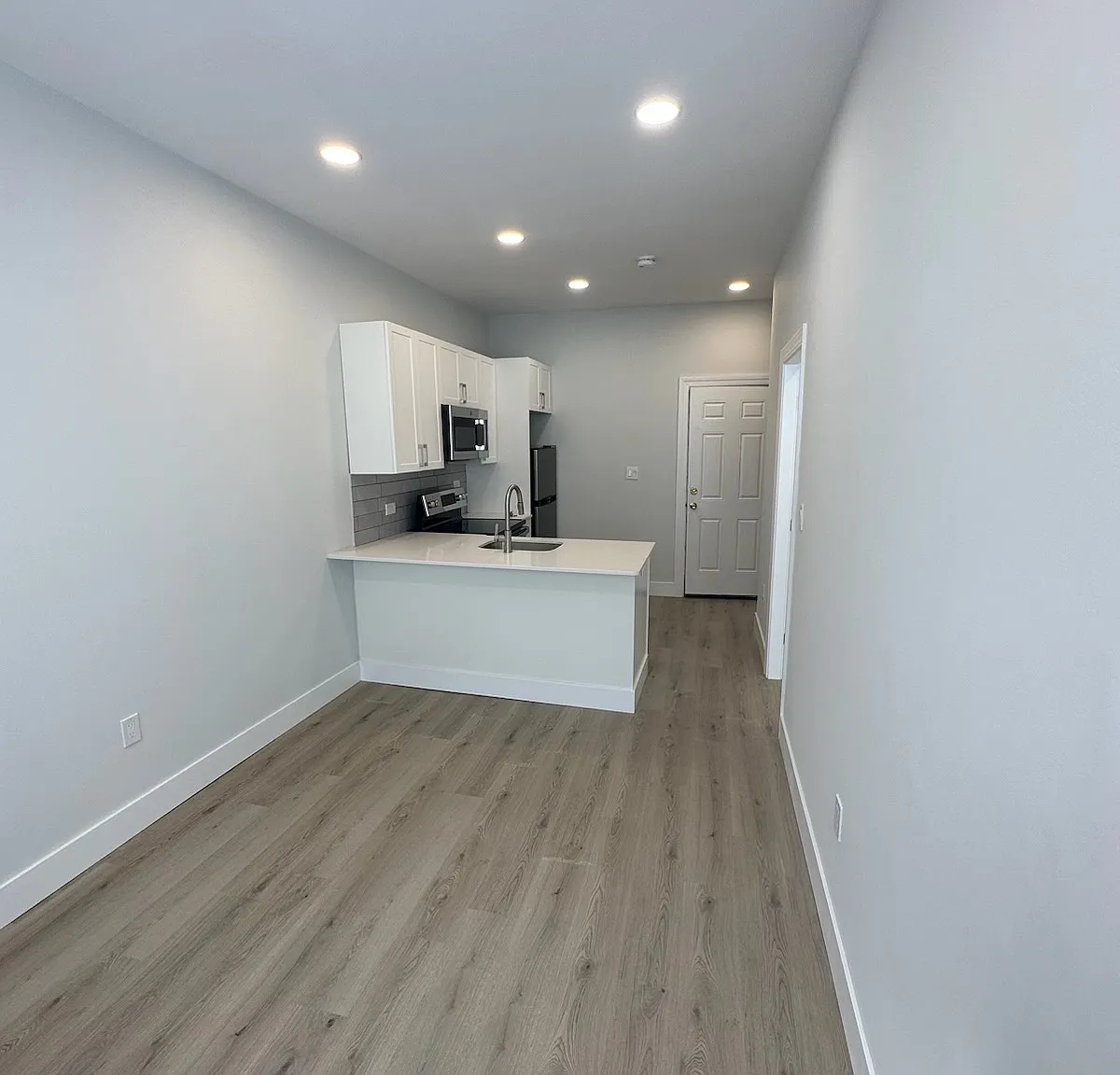 1 bed, 550 sqft, $2,900 — Photo 2