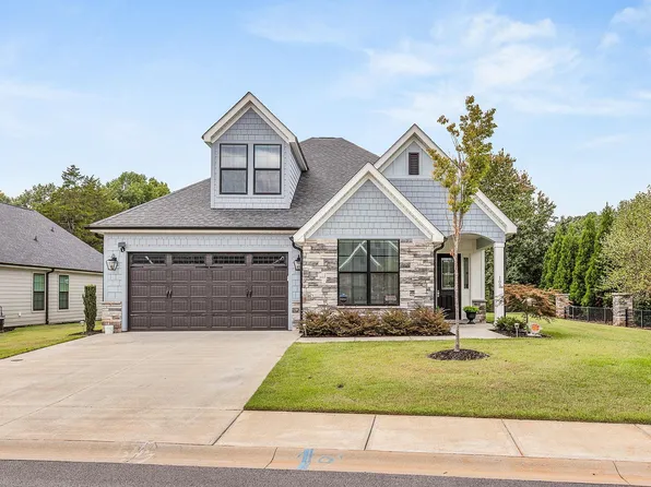 102 Stanbury Dr, Clemson, SC 29631