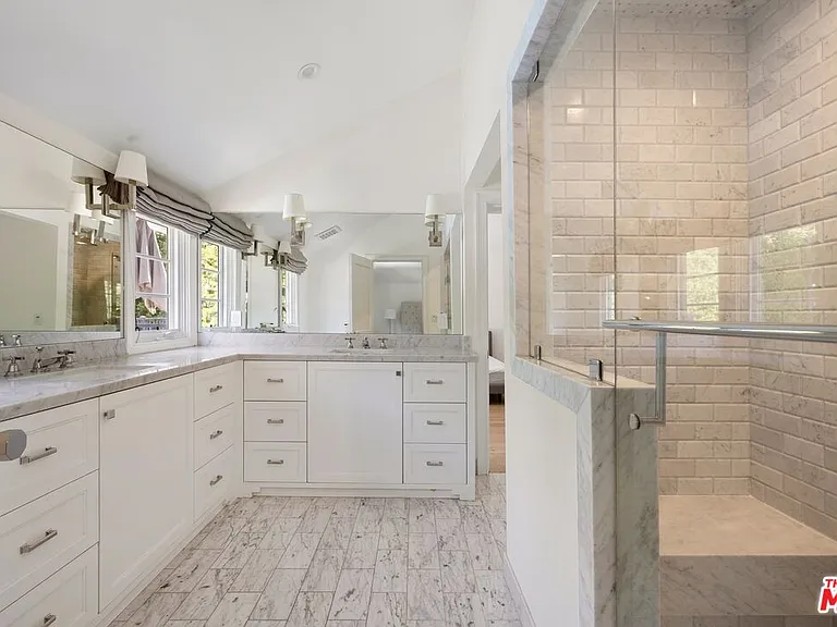 1214 Coldwater Canyon Dr — Photo 26