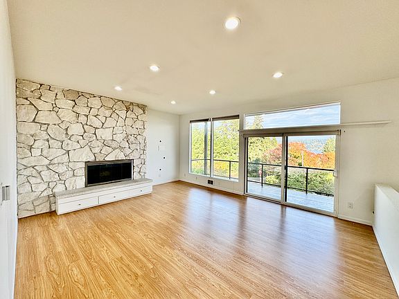 2nd image of 2609 170th Ave SE