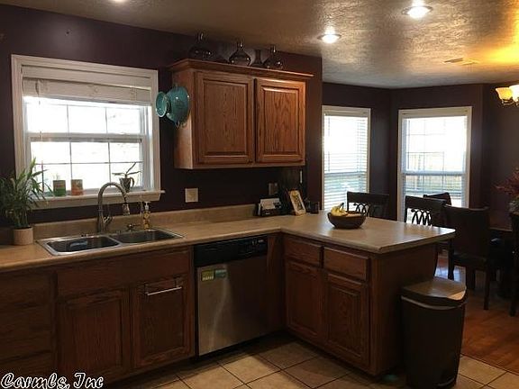 3rd image of 18 Mimosa Dr