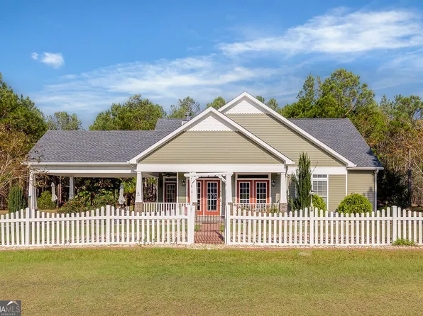 321 Green Thrift Rd, Collins, GA 30421
