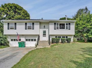 7 Forest Valley Rd, Pleasant Valley, NY 12569