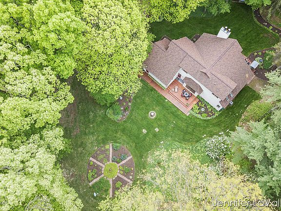 3rd image of 5975 Greeley Ave NE