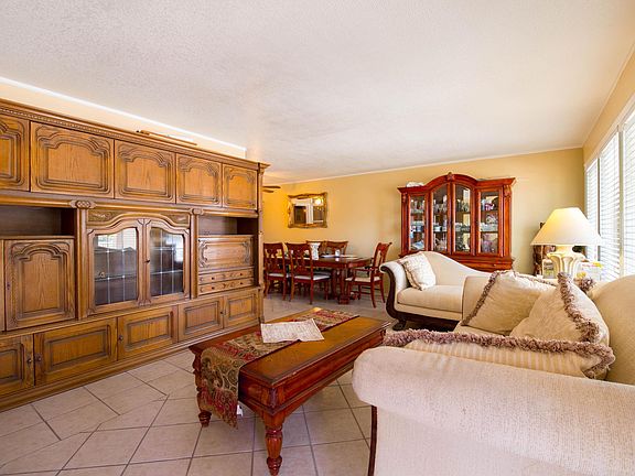 3rd image of 1305 Likins Dr