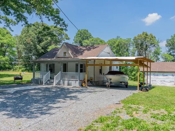 1200 Wahnona Ave, Shenandoah, VA 22849