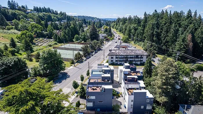 7331 Fauntleroy Way SW — Photo 58