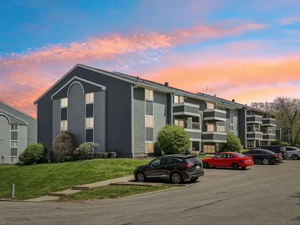 University Villa Apartments