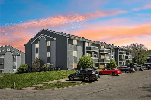 University Villa Apartments Photo 1
