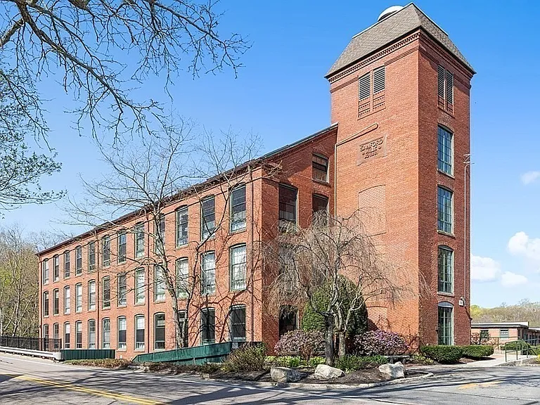 14 Sanford St #29 — Photo 3