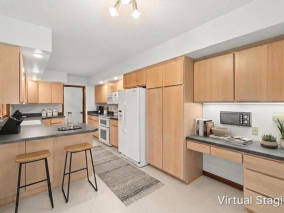 5th image of 200 Westbend Cir