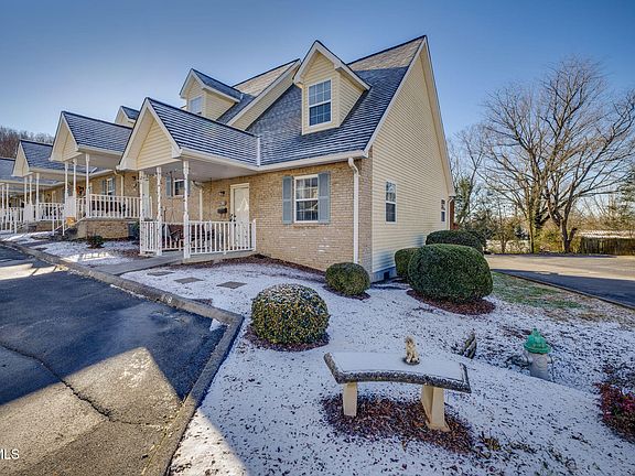 2nd image of 808 Milton Ct #808