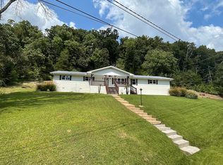 902 4th Ave E, Oneonta, AL 35121