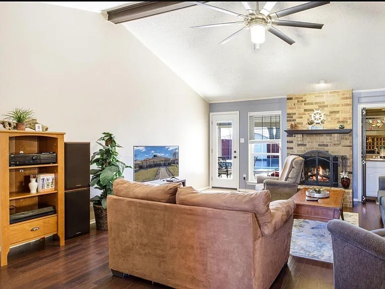 1810 Tiburon Bnd — Photo 9