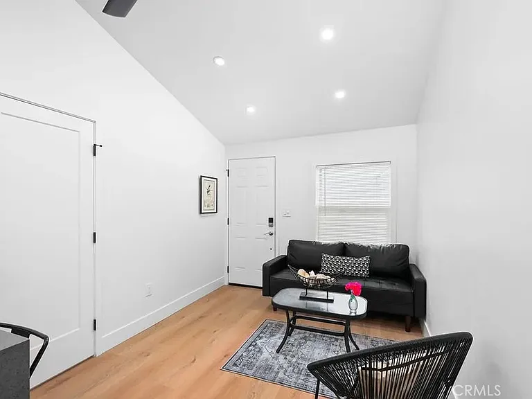 274 Cliff Dr #6 — Photo 8