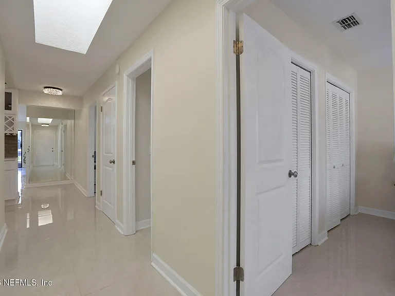 181 Aruba Ln — Photo 33