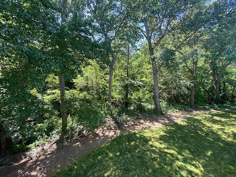 998 W 8th Pl — Photo 16