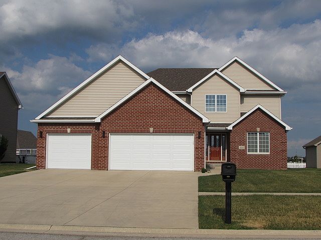 1st image of 2125 Prairie Chase Dr