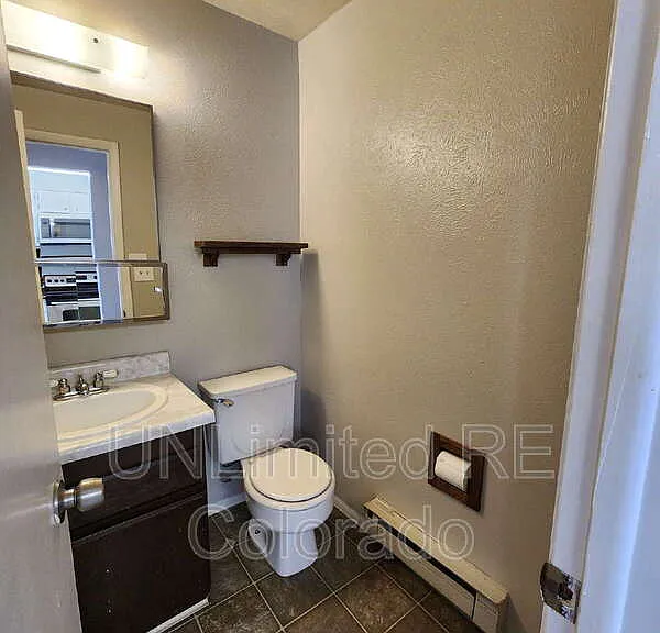 301 Zeta St #2 — Photo 9