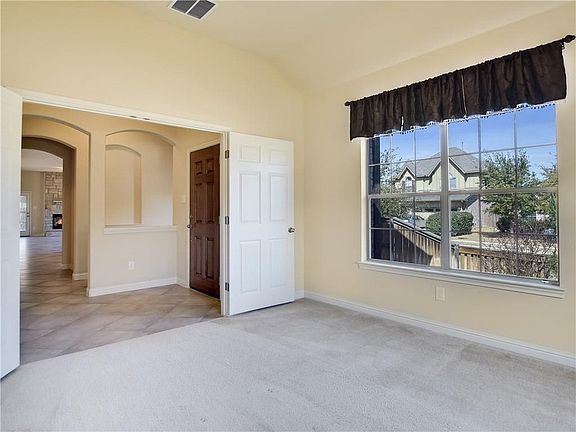 3rd image of 2400 San Fernando Ct