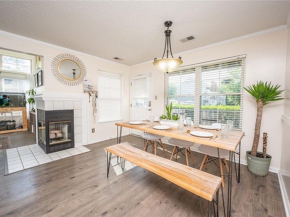 2nd image of 4040 Laurel Green Cir