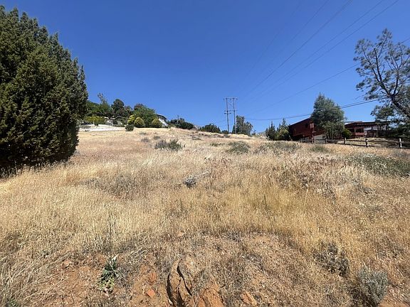 4th image of Pinehurst Way