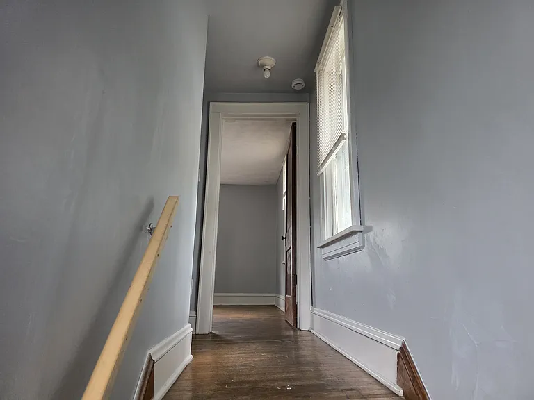 727 East Ave — Photo 4
