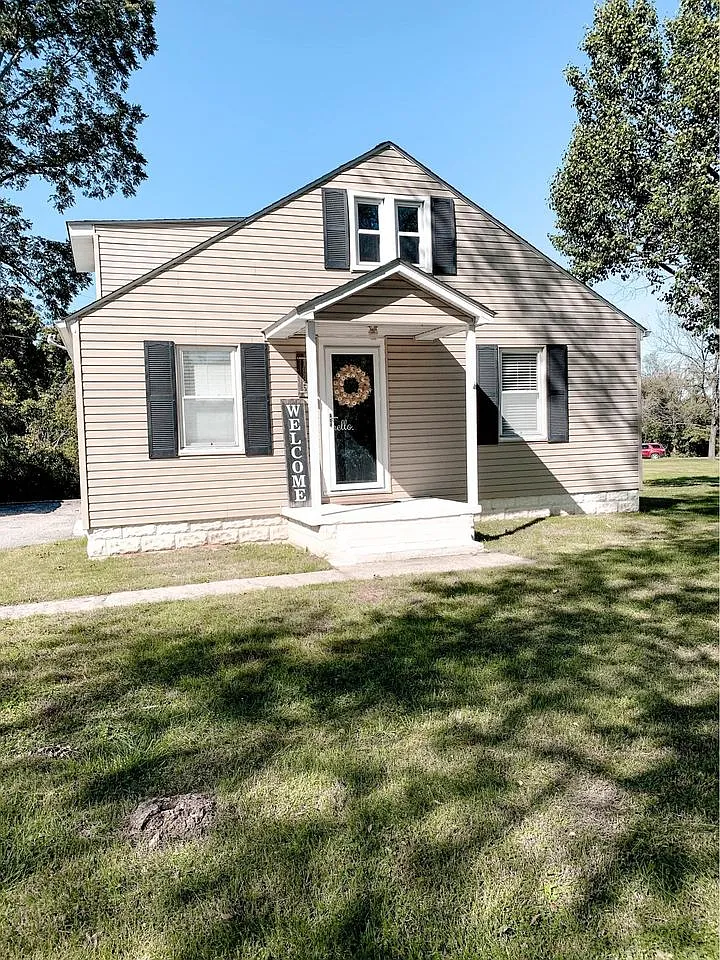 2 bed, $1,150 — Photo 2
