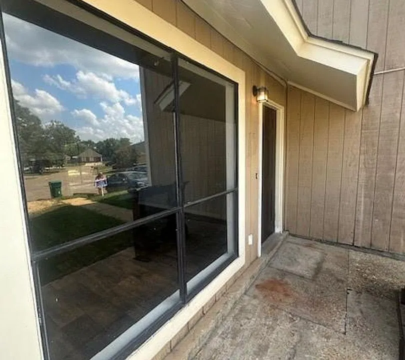 50 Glenwood Ct