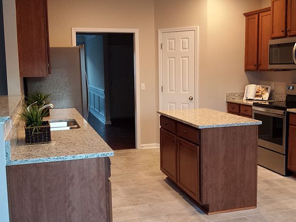 Kitchen/Island/Pantry