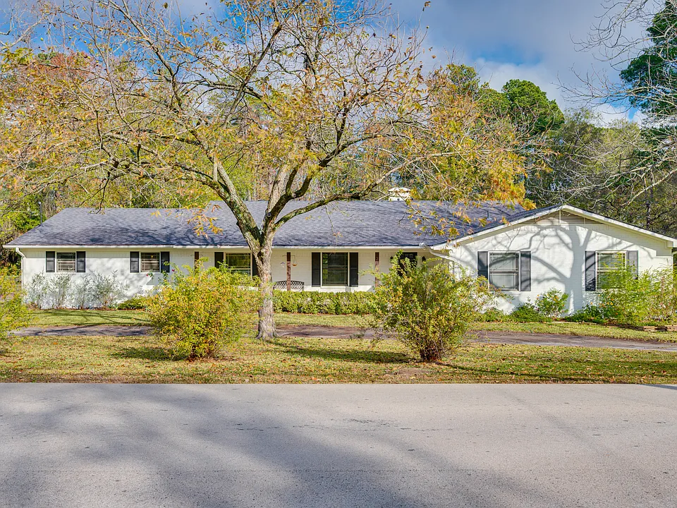 215 Perryman Rd