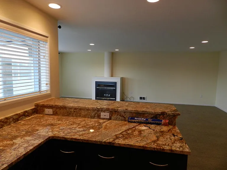 555 Kirkland Way — Photo 11