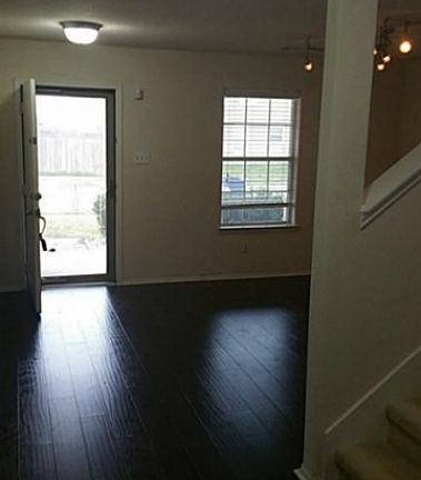 4th image of 1215 Belt Ln